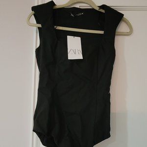 BLACK SQUARE NECK BODYSUIT